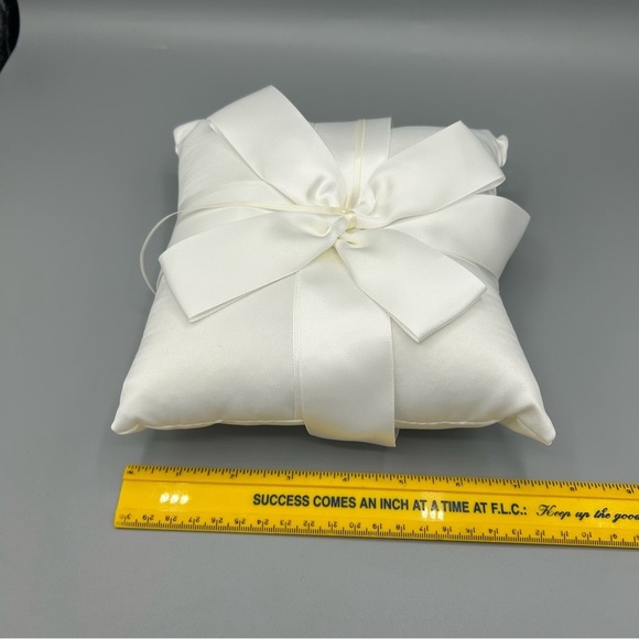 WEDDING RING PILLOW WITH BOW ELEGANT STAIN PILLOW FOR CEREMONY RINGS CLASSIC - Picture 12 of 12